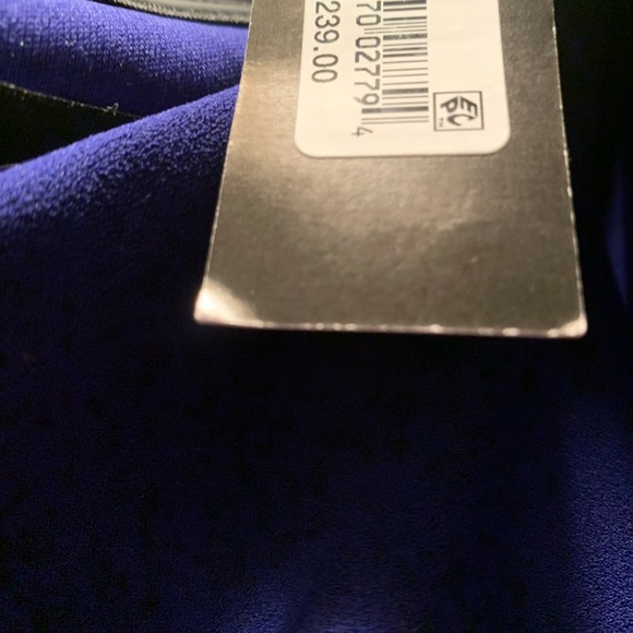 Beautiful blue gown Betsey and Adam size 4 . So pretty mermaid fit… NWT 💙 - Picture 11 of 16